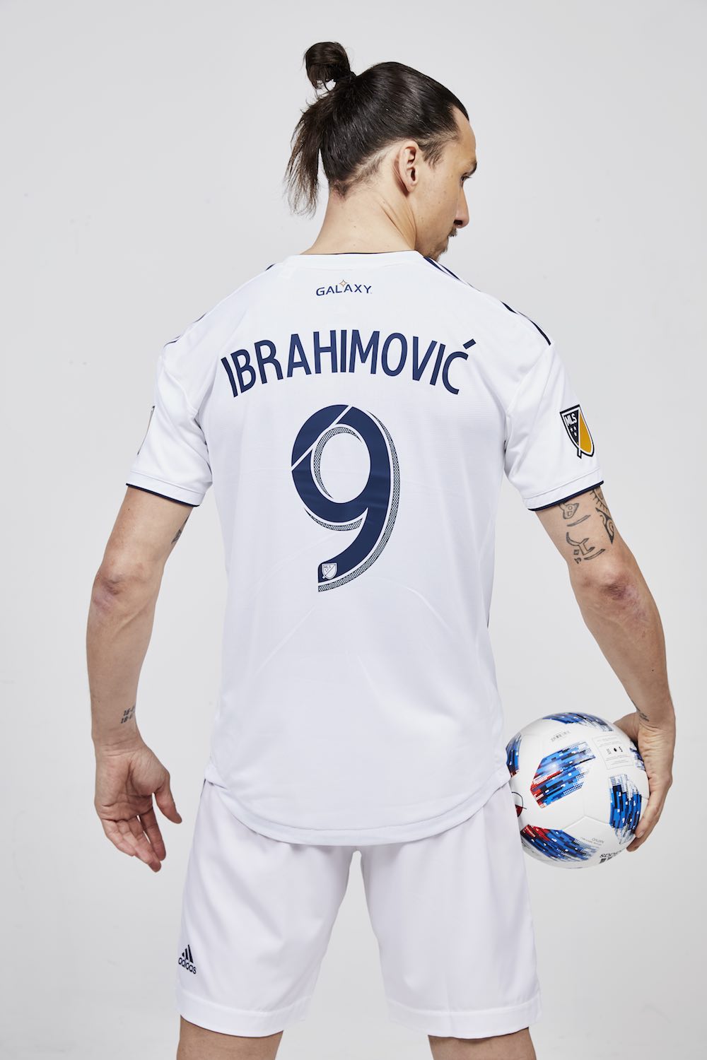 Zlatan Ibrahimovic Autographed LA Galaxy Jersey - CharityStars