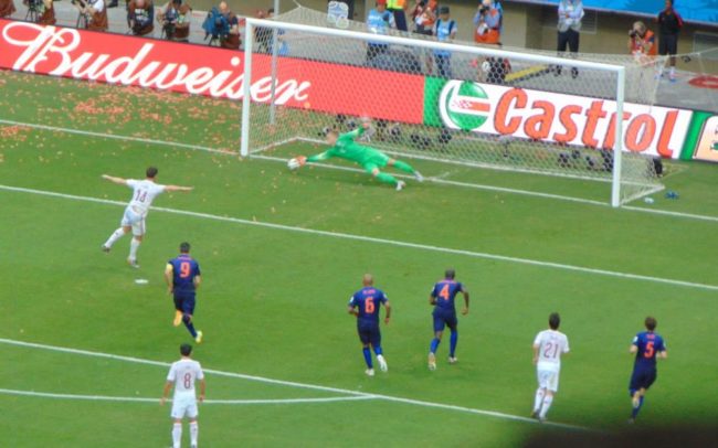 Xabi Alonso penalty Spain Netherlands 2014 World Cup