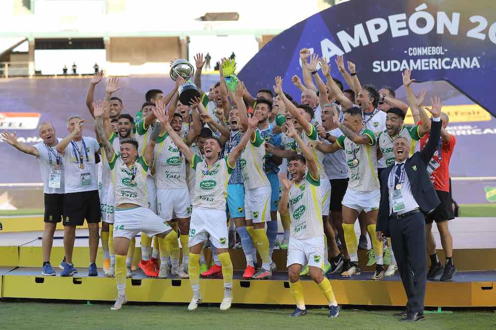 Defensa y Justicia Lift First Major Trophy After Convincing Copa Sudamericana Win vs Lanús
