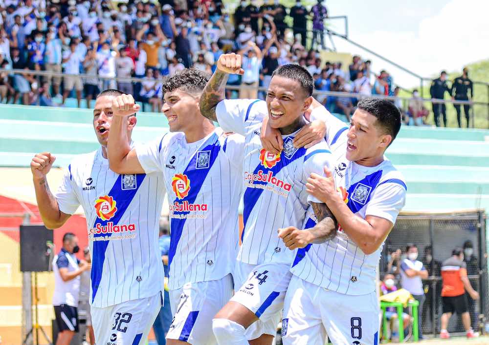 Unlikely Leaders Alianza Atletico Add To Excitement Of Decentralised Peruvian League