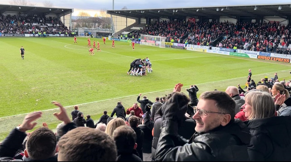 St Mirren Punish Aberdeen To Leave Warnock Winless In Six SPFL Games